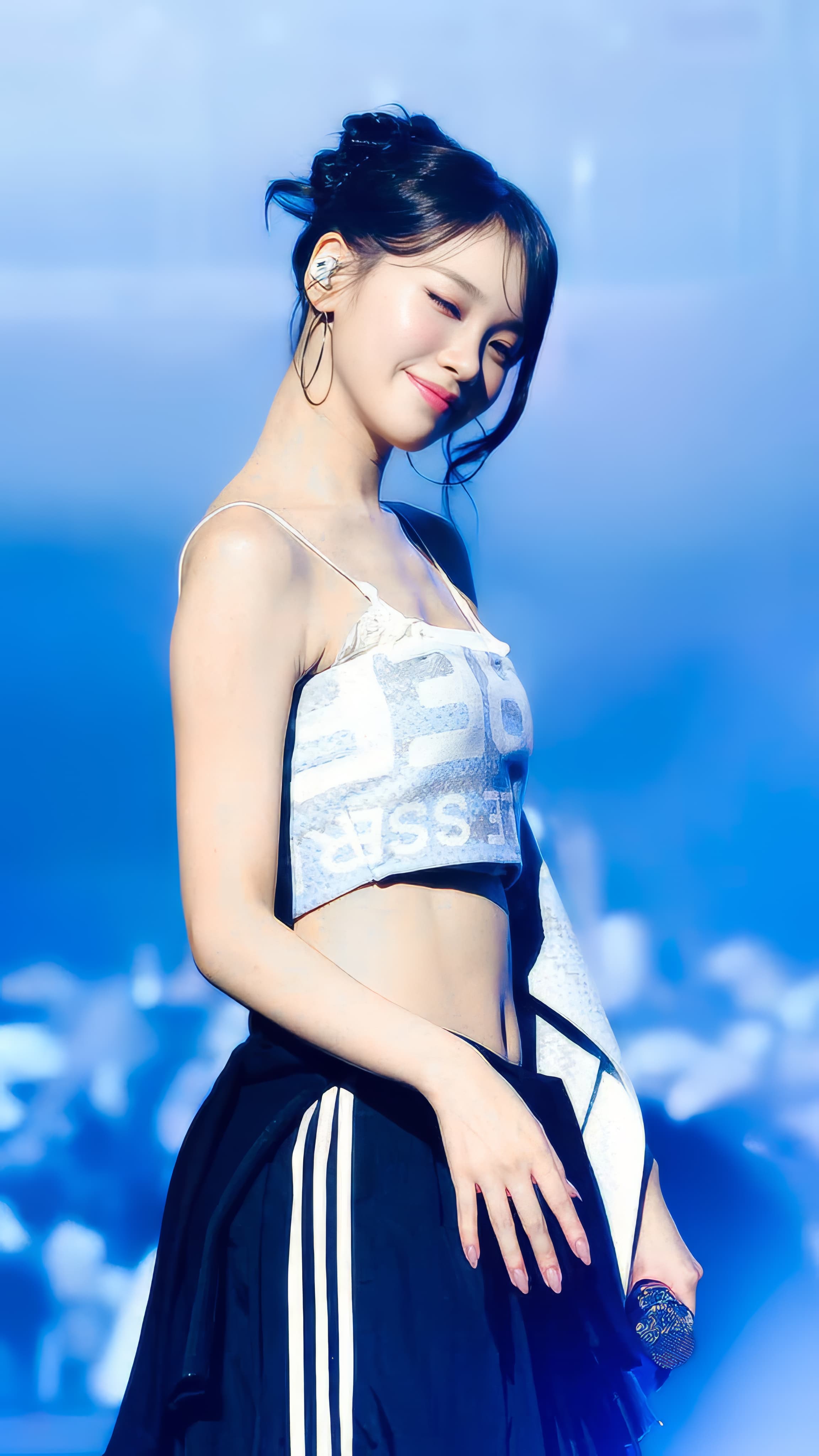 Kim Chaewon at LE SSERAFIM TOUR 'PUREFLOW' IN INCHEON 120726