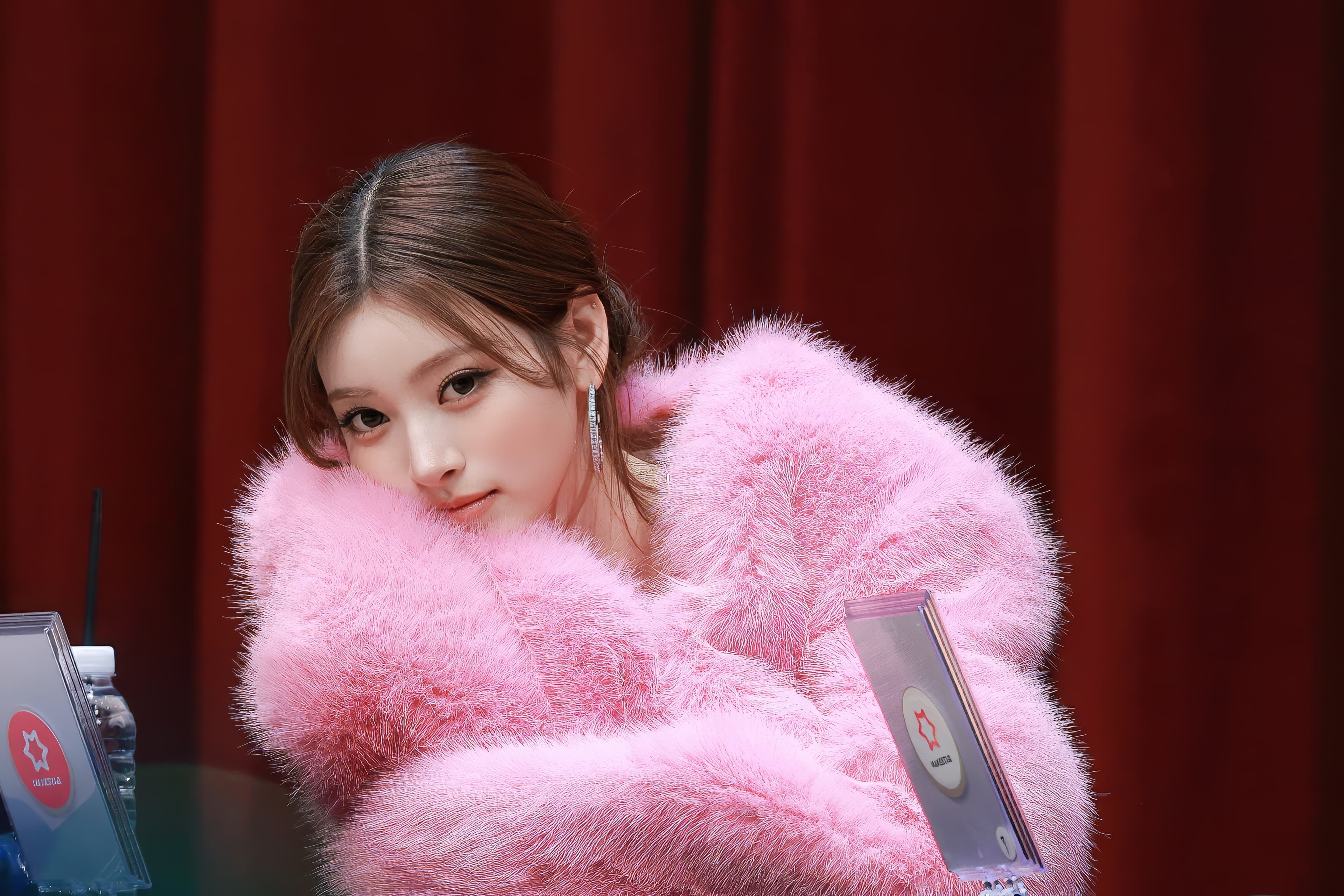 Anna at [GO HARD] Face-to-Face Fansign Event 221026