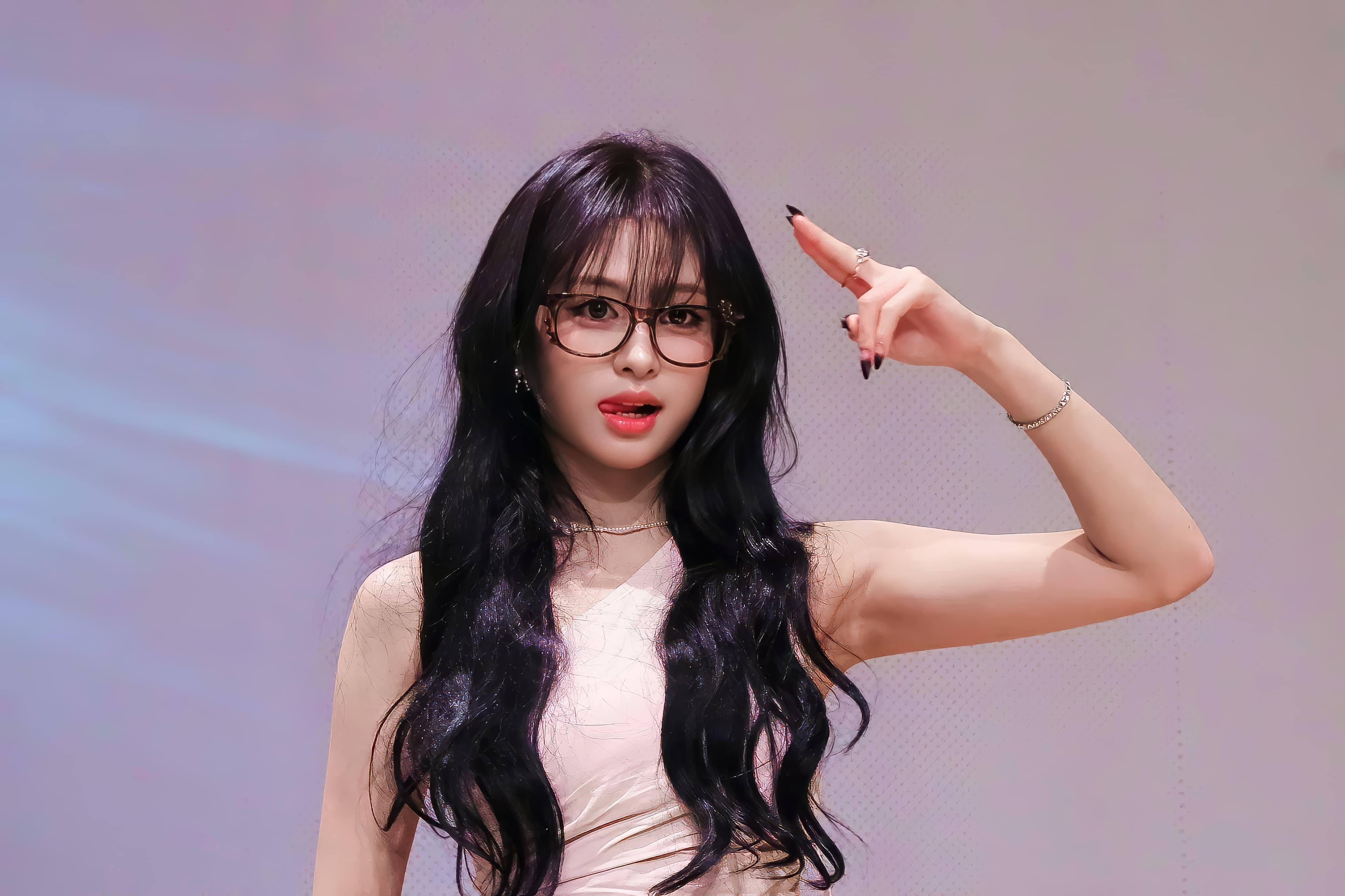 Ahyeon at KTOWN4U Fansign Event 111025